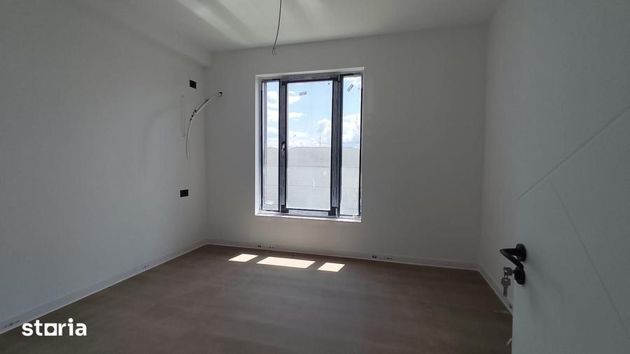 Casă cu 4 camere cu Teren 420 Mp în Berceni