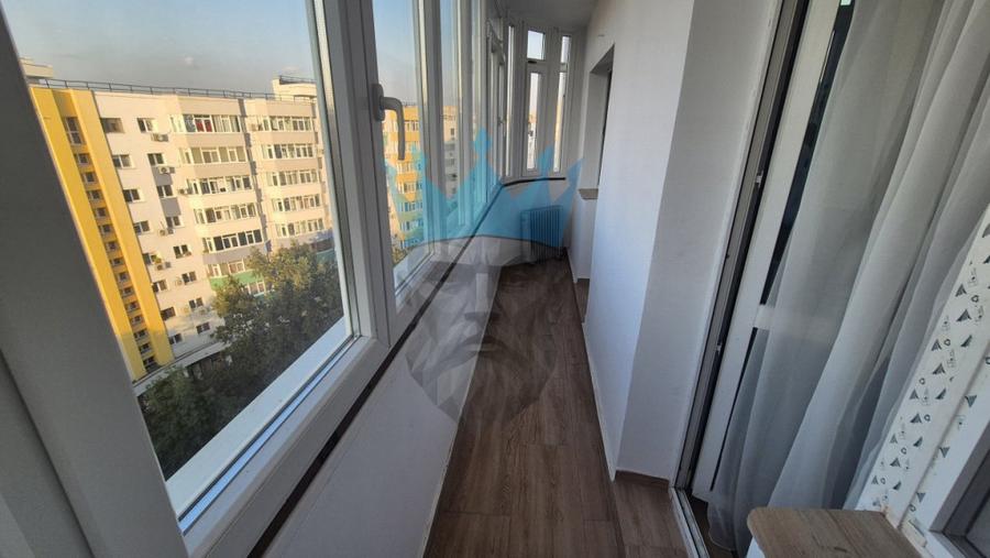 Apartament cu 4 camere semidecomandat în Rahova
