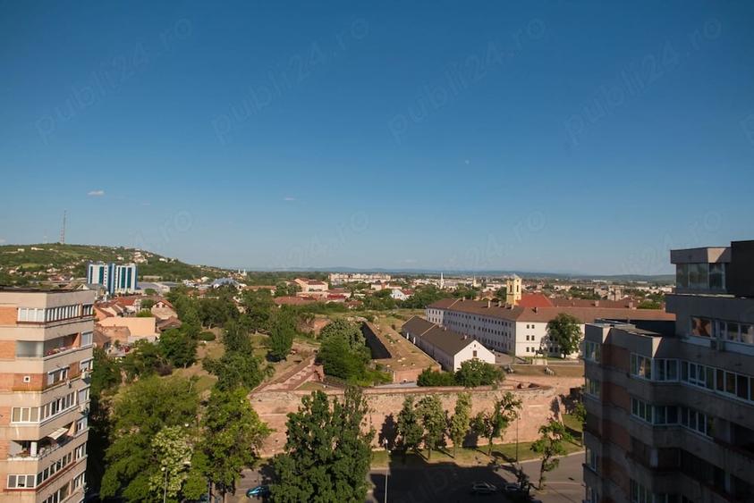 Apartament cu 2 camere decomandat în Centru Civic