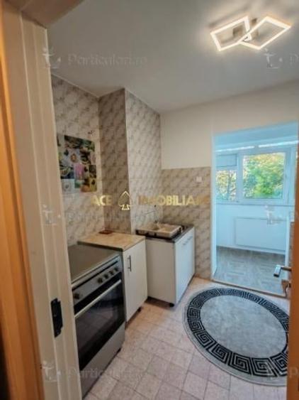 Apartament cu 2 camere decomandat, mobilat în Victoriei