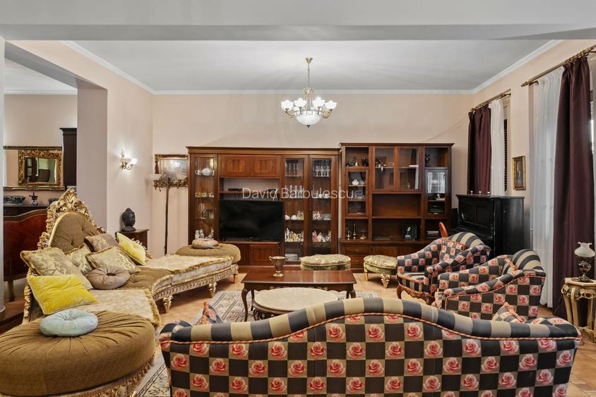 Vila eleganta in stil Toscan - sat Petresti - Corbeanca, judetul Ilfov