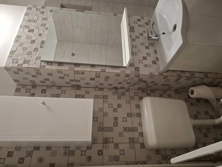 Garsonieră decomandată în Central