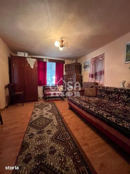 Casă cu 5 camere cu Teren 1187 Mp în Tătărani
