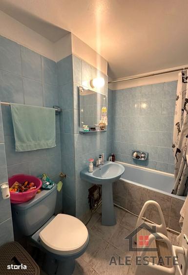 Apartament cu 4 camere decomandat în Central