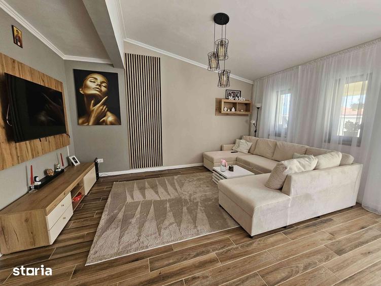 Casă cu 4 camere cu Teren 490 Mp în Sântandrei