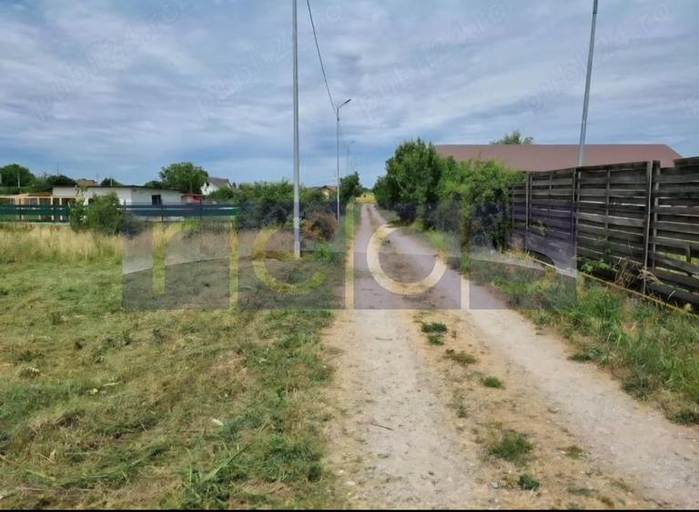 Teren Construcții de 972 mp, în Tânganu