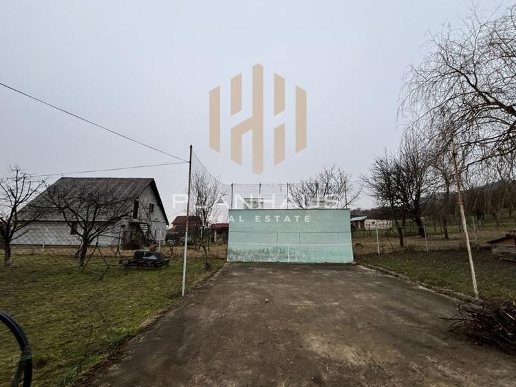 Casă cu 5 camere cu Garaj în Tăuții de Sus