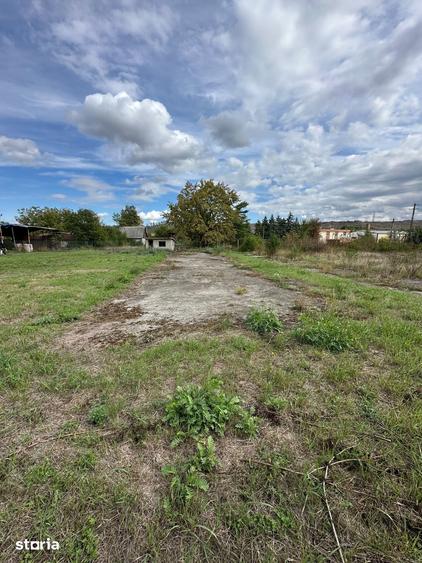Teren de 3054 mp, în Bonț