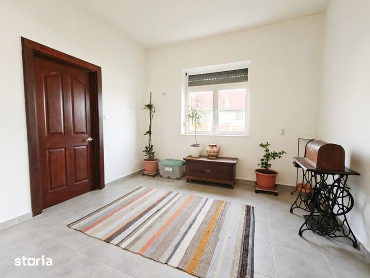 Casă cu 5 camere cu Teren 2628 Mp în Central