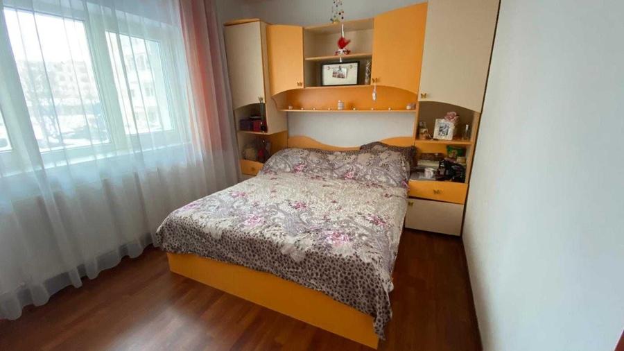 Apartament cu 3 camere decomandat în Mărăști
