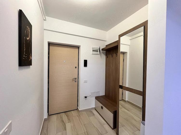 Apartament cu 2 camere nedecomandat în Tractorul