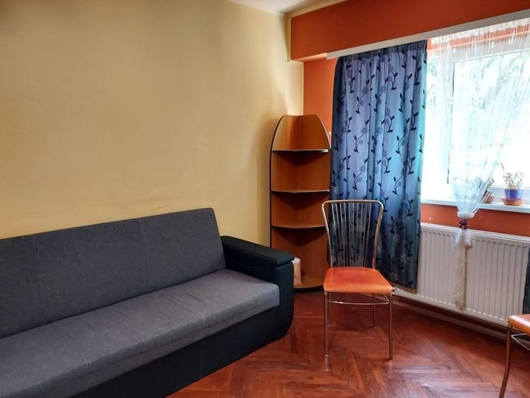 Apartament cu 2 camere decomandat în Brotăcei
