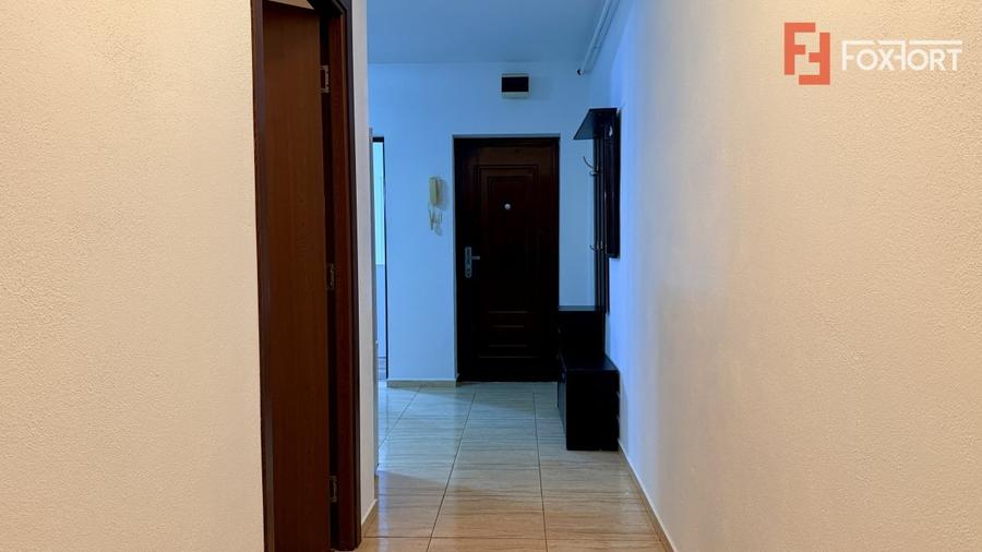 Apartament cu 3 camere, mobilat în Lipovei