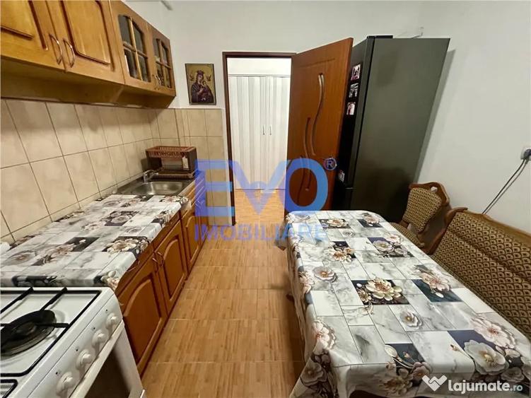 Apartament cu 3 camere decomandat în Mircea cel Bătrân