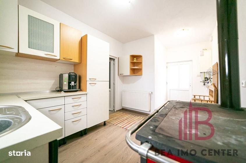 Casă cu 4 camere cu Teren 1128 Mp în Zimandu Nou