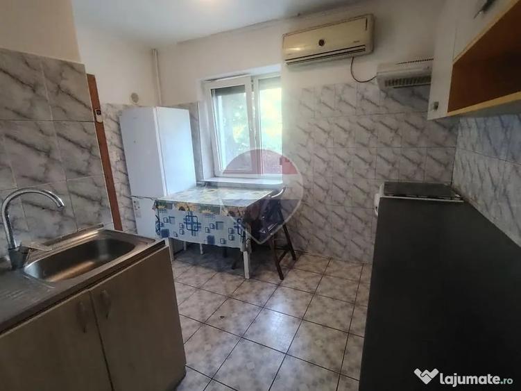 Apartament cu 2 camere decomandat în Sud