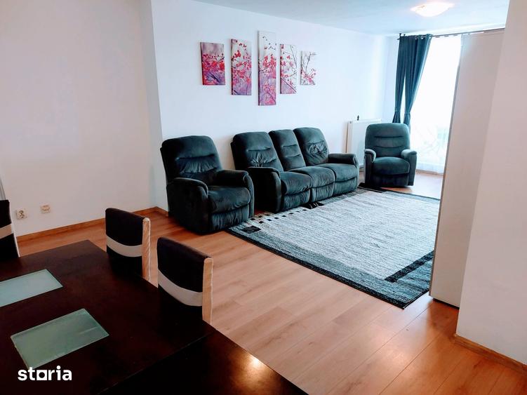 Apartament cu 4 camere semidecomandat în Central