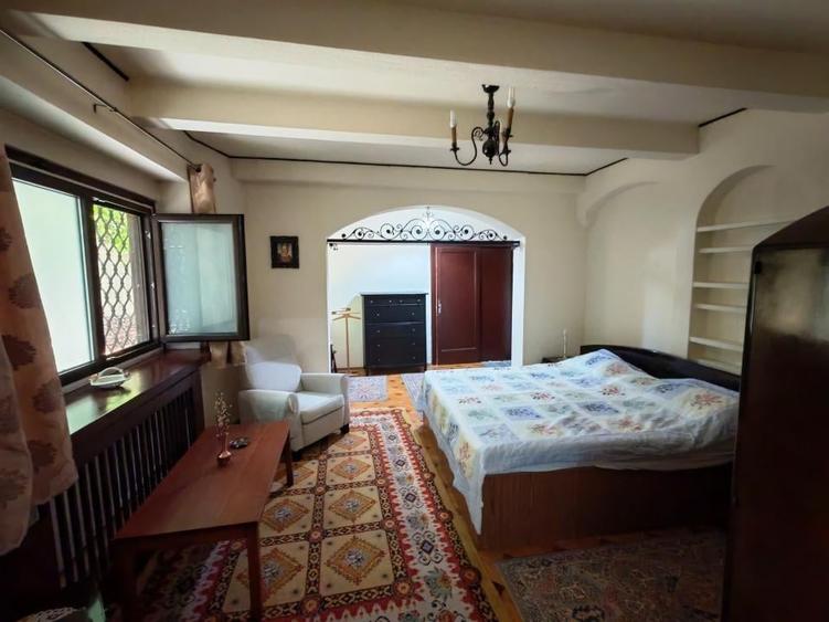 Apartament cu 3 camere semidecomandat în Grădina Icoanei