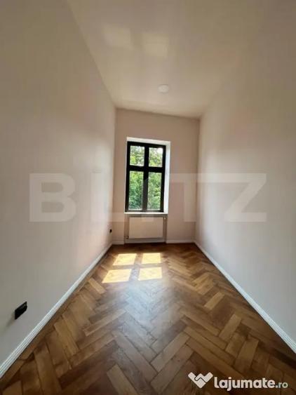 Casă cu 4 camere cu Teren 200 Mp în Central