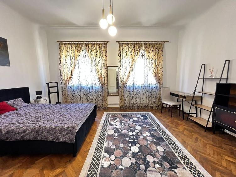 Apartament cu 3 camere semidecomandat, mobilat în Ultracentral