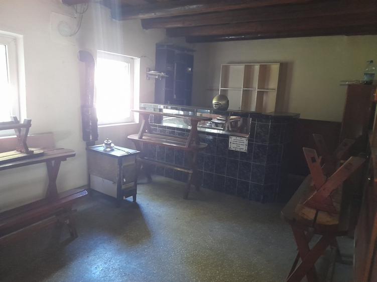 Spațiu comercial, de 128 mp, în Boș