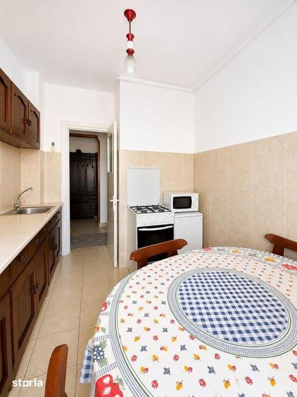 Apartament cu 3 camere decomandat în Tomis III