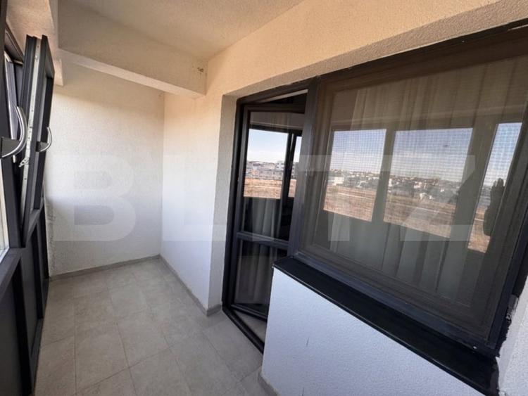 Apartament cu 3 camere decomandat, mobilat în Exterior Est