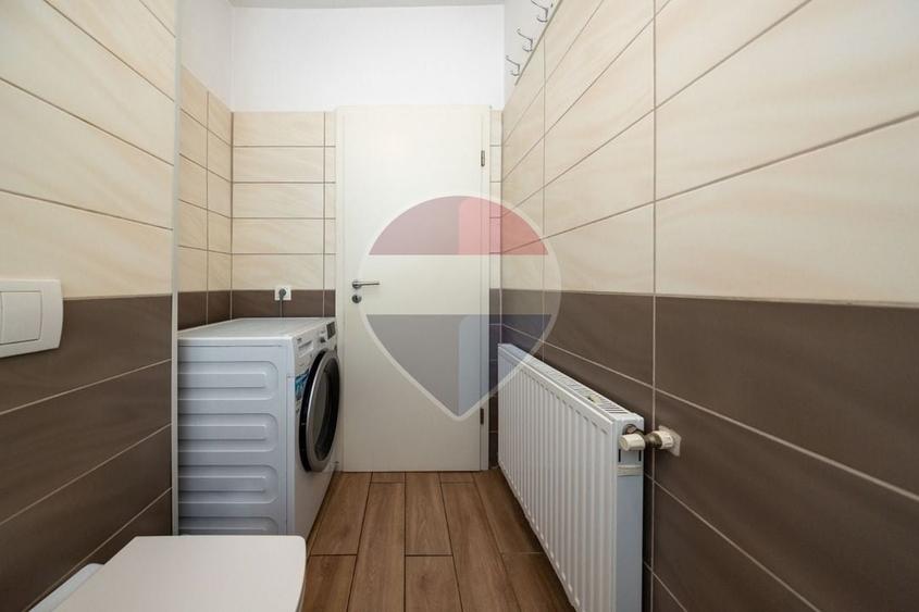 Apartament cu 2 camere decomandat în Tractorul