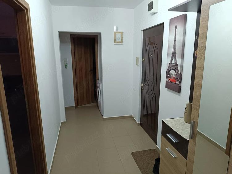 Apartament cu 2 camere decomandat în Girocului