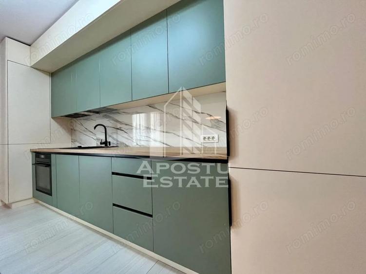 Apartament cu 3 camere semidecomandat în Circumvalațiunii