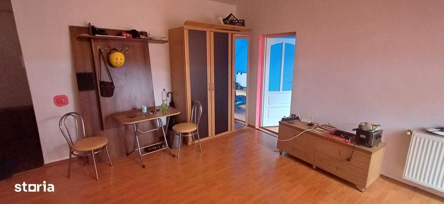 Vand apartament in Floresti - 2