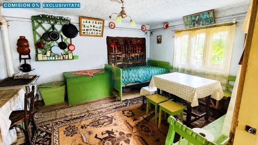 Casă cu 2 camere cu Teren 2295 Mp în Mărgău