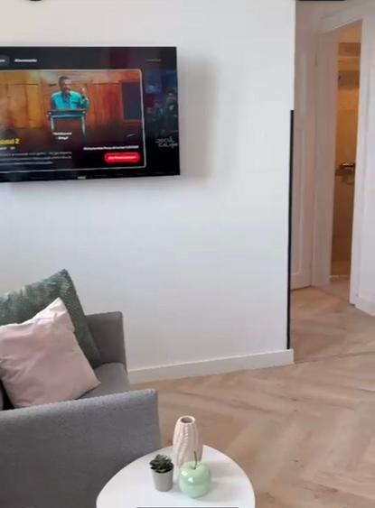 Apartament cu 3 camere semidecomandat în Sala Palatului