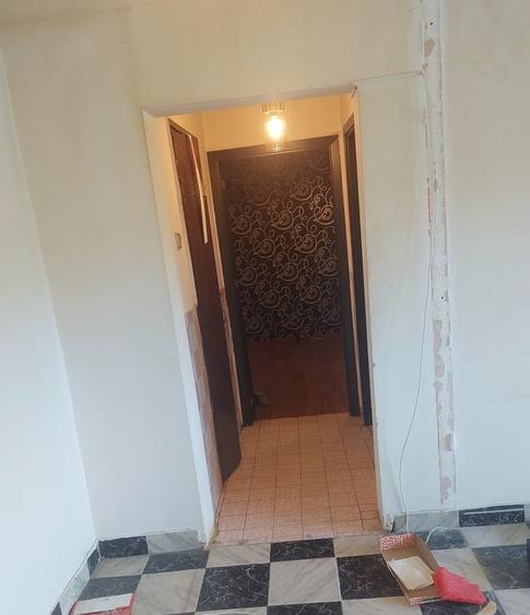 Apartament semidecomandat în Colentina