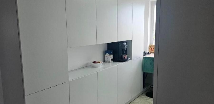Apartament cu 2 camere decomandat, mobilat în Tomis Nord
