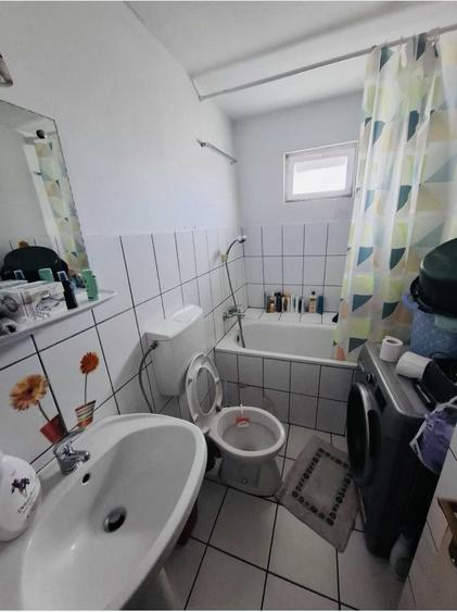 Apartament cu 2 camere decomandat în Terezian