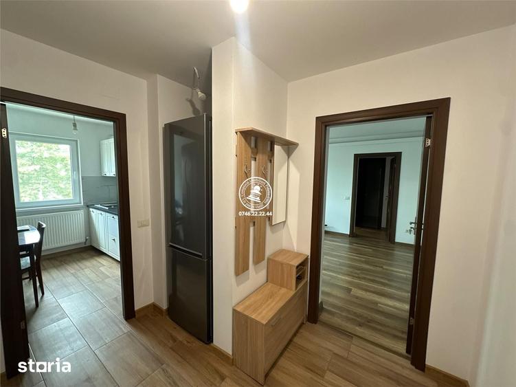 Apartament cu 3 camere semidecomandat în Tătărași