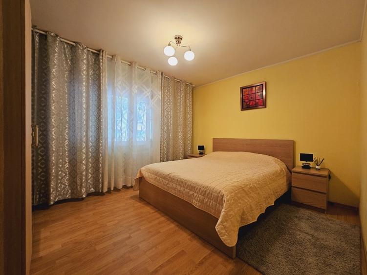 Apartament cu 3 camere semidecomandat, mobilat în Vitan Mall