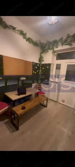 Apartament cu 7 camere decomandat, mobilat în P-ța Rosetti