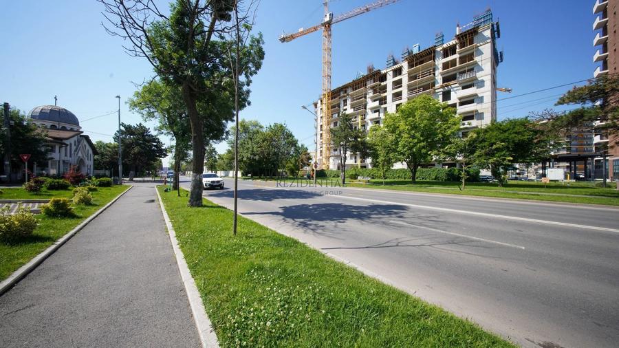Spațiu comercial, de 163.67999267578 mp, în Berceni