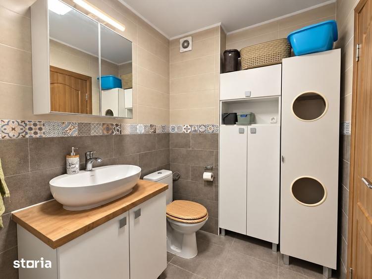 Apartament cu 3 camere decomandat în Florești