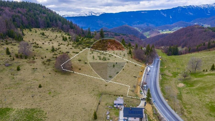 Teren agricol extravilan de 5768 mp, în Fundata