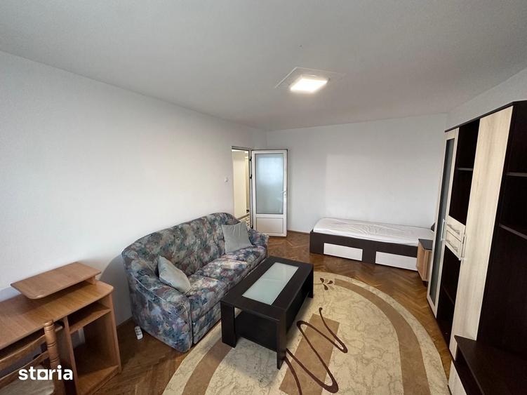 Apartament cu 3 camere decomandat în Zorilor