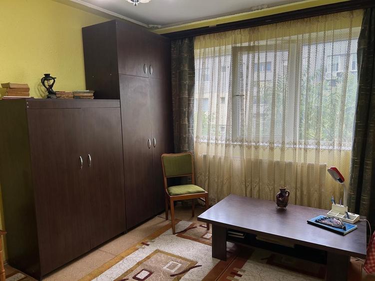Apartament cu 2 camere nedecomandat în Central