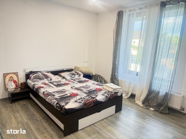 Casă cu 5 camere cu Teren 535 Mp în Aninoasa