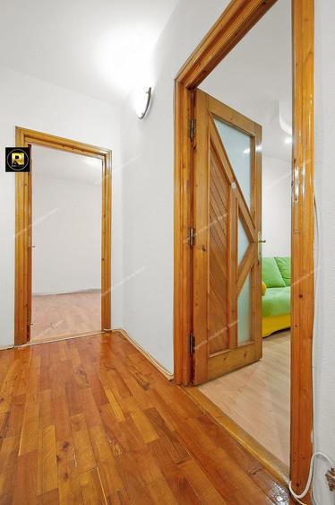 Apartament cu 3 camere decomandat în Siderurgiștilor