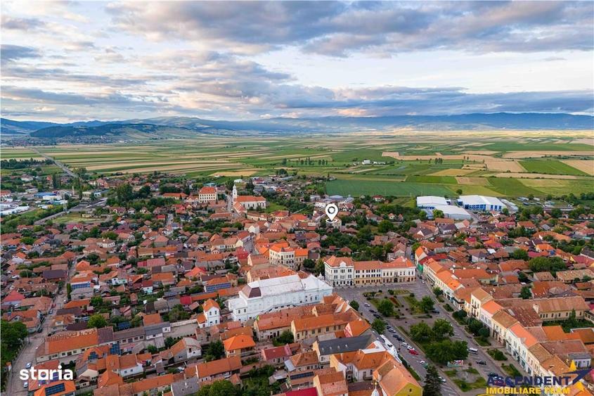 Casă cu 4 camere în Sânzieni