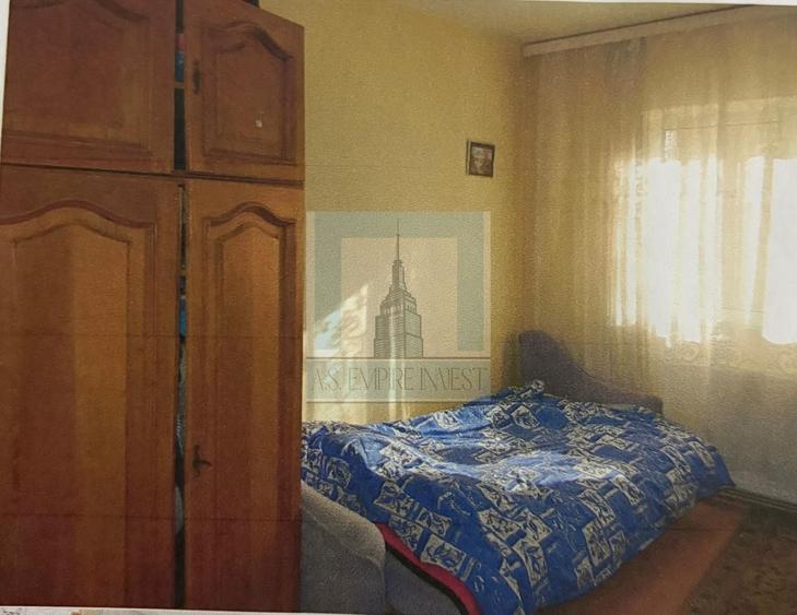 Apartament cu 3 camere decomandat în Calea București