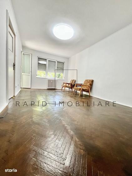 Apartament cu 3 camere semidecomandat în Faleză