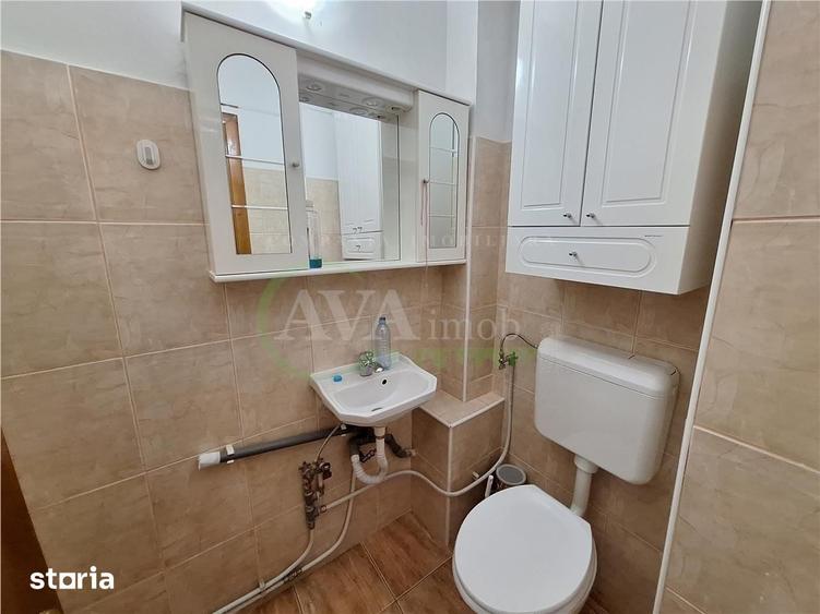 Apartament cu 3 camere decomandat în Ștefan cel Mare